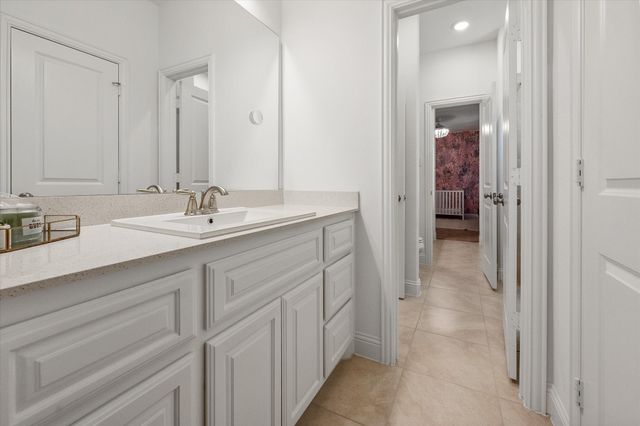 5125 Wakefield Drive, Irving, TX 75038