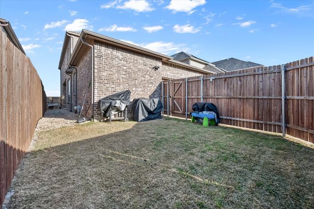 5125 Wakefield Drive, Irving, TX 75038