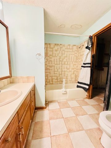 14438 SW Butler Rd, Rose Hill, KS 67133