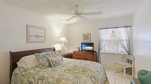 1109 EDGEWATER CIRCLE 1109, Bradenton, FL 34209
