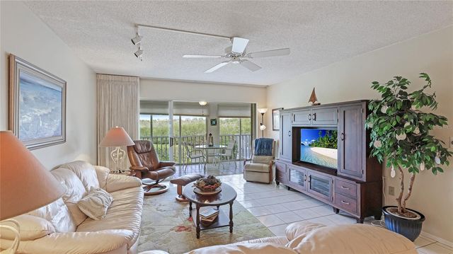 1109 EDGEWATER CIRCLE 1109, Bradenton, FL 34209
