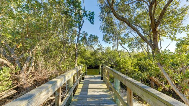 1109 EDGEWATER CIRCLE 1109, Bradenton, FL 34209