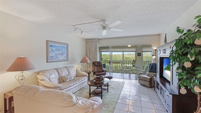 1109 EDGEWATER CIRCLE 1109, Bradenton, FL 34209