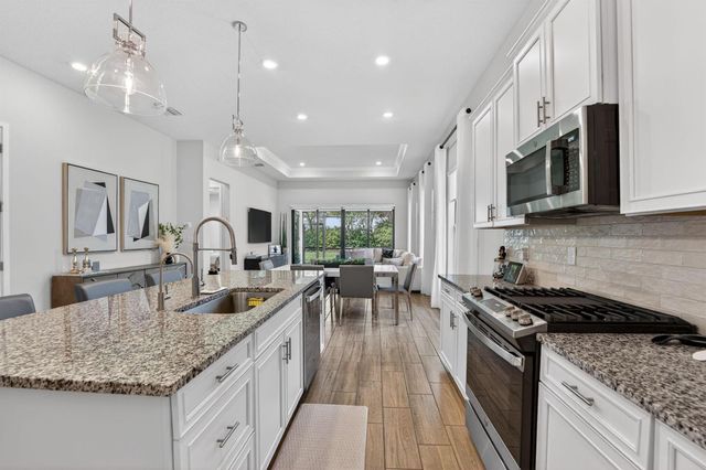 8427 W Blue Spring Drive, Parkland, FL 33067