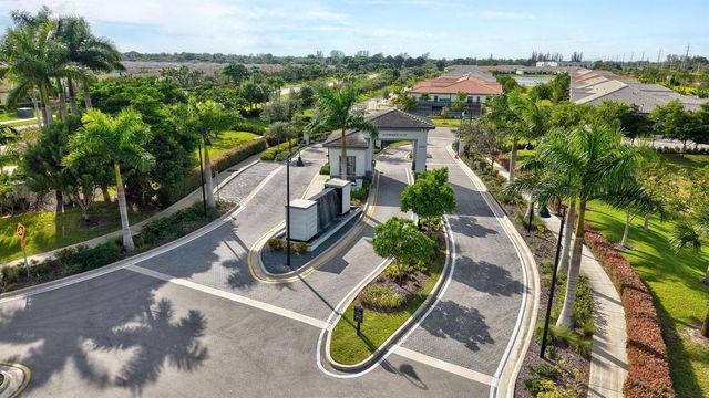 8427 W Blue Spring Drive, Parkland, FL 33067