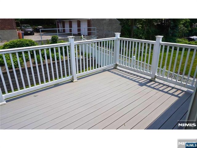 133 Reldyes Avenue, Leonia, NJ 07605