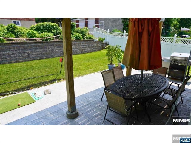 133 Reldyes Avenue, Leonia, NJ 07605
