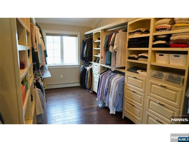 133 Reldyes Avenue, Leonia, NJ 07605
