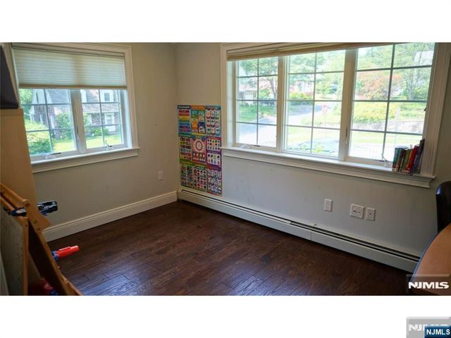 133 Reldyes Avenue, Leonia, NJ 07605