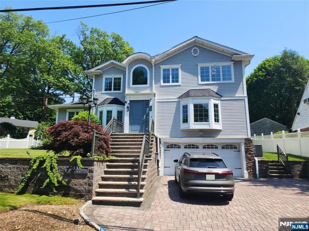 133 Reldyes Avenue, Leonia, NJ 07605