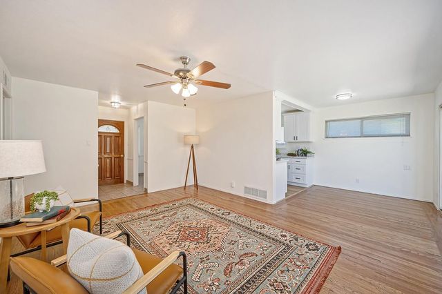 804 Kegle Dr, West Sacramento, CA 95605