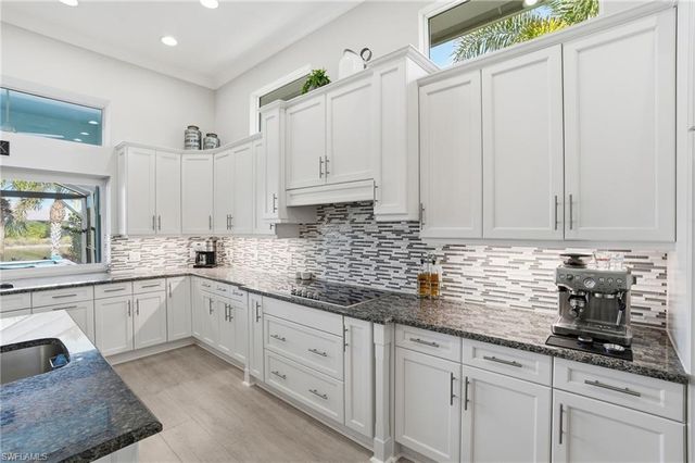 6061 Lucaya WAY, Naples, FL 34113