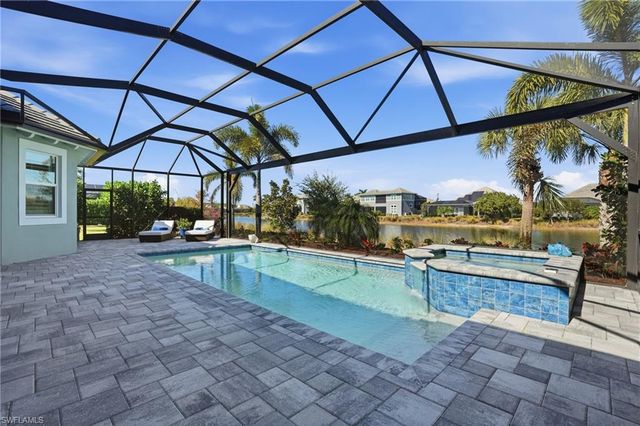 6061 Lucaya WAY, Naples, FL 34113