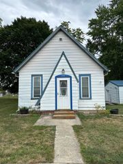 310 N Chippewa Street, Shepherd, MI 48883