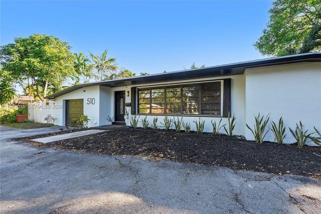 510 E Acre Dr, Plantation, FL 33317