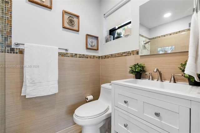 510 E Acre Dr, Plantation, FL 33317