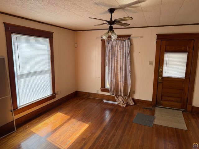 2406 SW Central Park AVE, Topeka, KS 66611