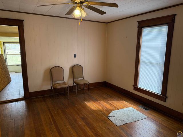 2406 SW Central Park AVE, Topeka, KS 66611