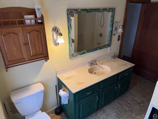 2406 SW Central Park AVE, Topeka, KS 66611