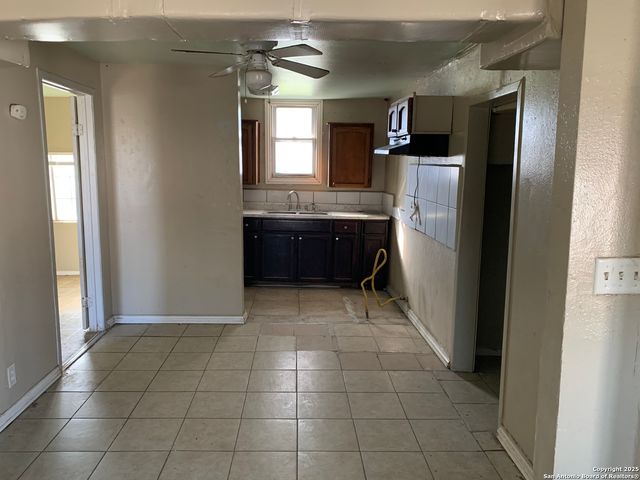 1430 VICKERS AVE, San Antonio, TX 78211