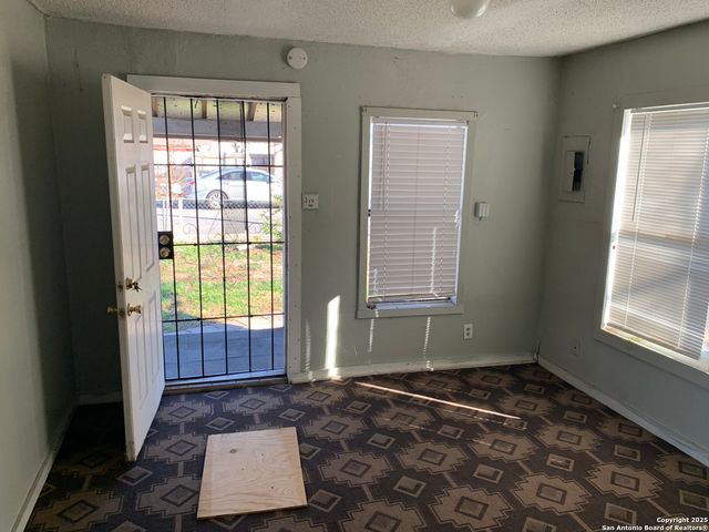 1430 VICKERS AVE, San Antonio, TX 78211