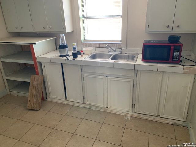 1430 VICKERS AVE, San Antonio, TX 78211