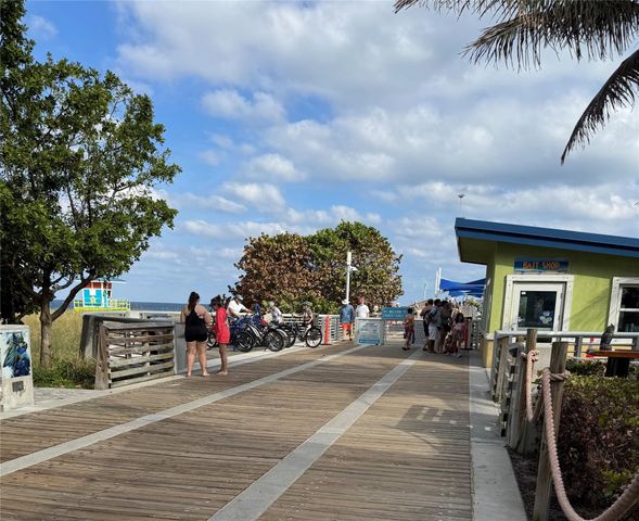 3216 NE 13th Street 4, Pompano Beach, FL 33062