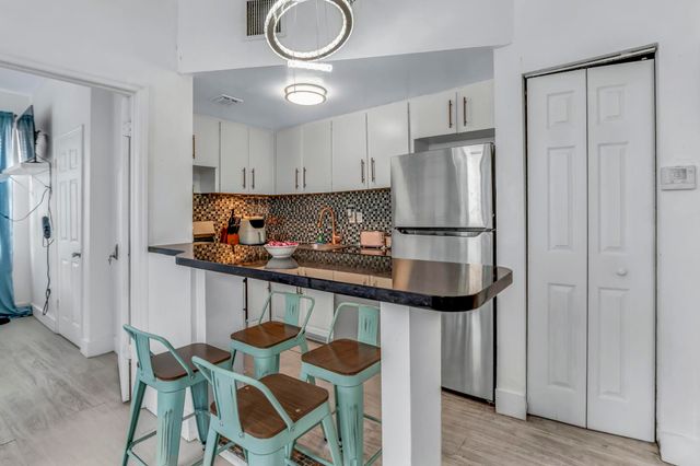 1342 Drexel Avenue 206, Miami Beach, FL 33139