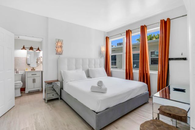1342 Drexel Avenue 206, Miami Beach, FL 33139