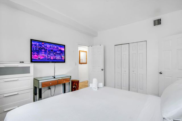1342 Drexel Avenue 206, Miami Beach, FL 33139