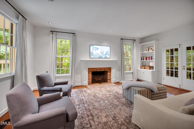 301 Woodhaven Road, Chapel Hill, NC 27514