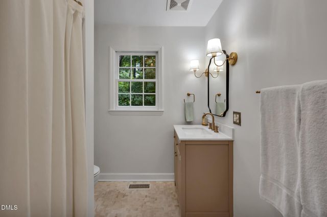 301 Woodhaven Road, Chapel Hill, NC 27514