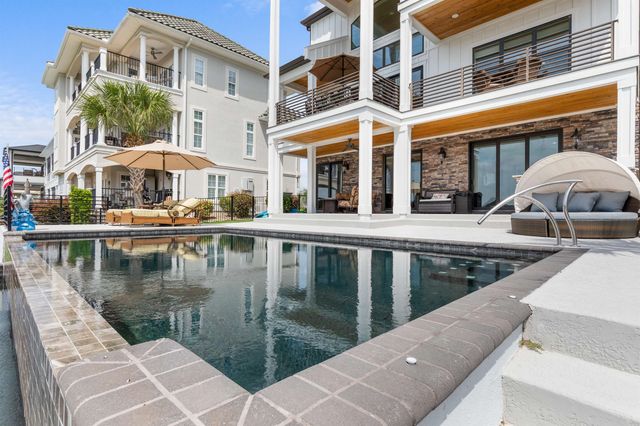 842 Waterton Ave., Myrtle Beach, SC 29579