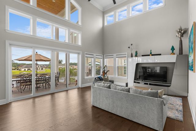 842 Waterton Ave., Myrtle Beach, SC 29579