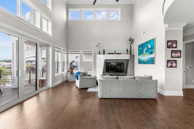 842 Waterton Ave., Myrtle Beach, SC 29579