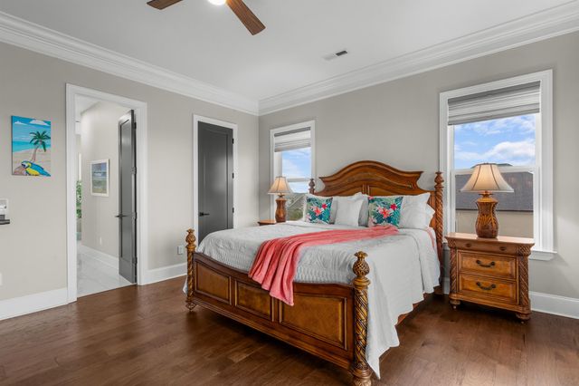 842 Waterton Ave., Myrtle Beach, SC 29579