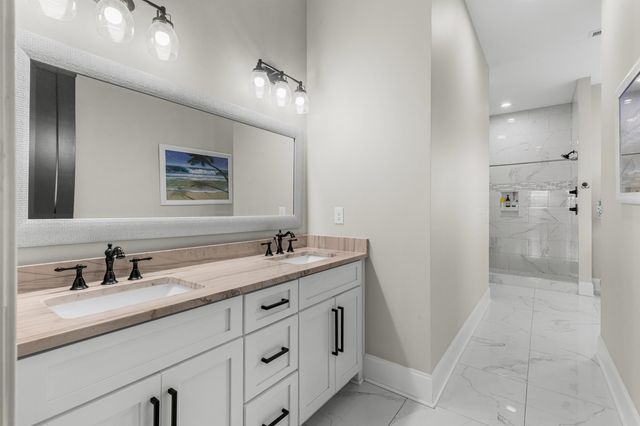 842 Waterton Ave., Myrtle Beach, SC 29579