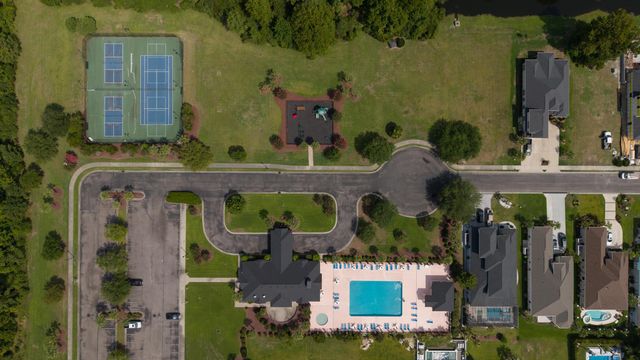 842 Waterton Ave., Myrtle Beach, SC 29579