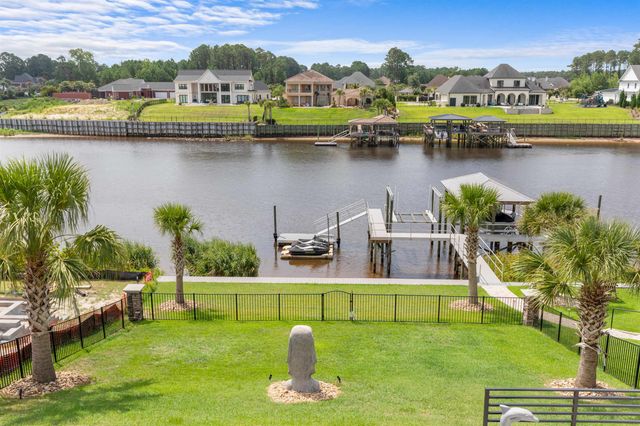 842 Waterton Ave., Myrtle Beach, SC 29579