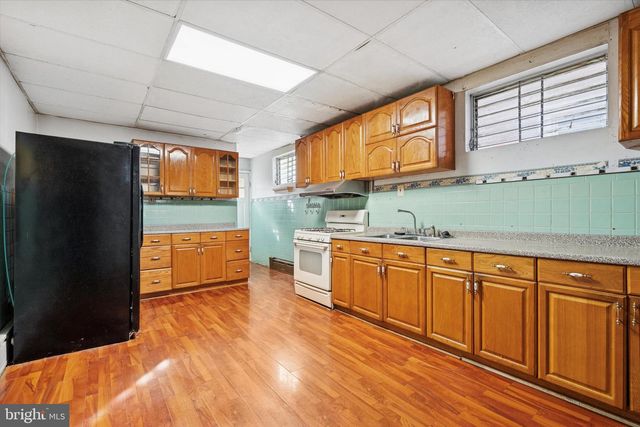 1621 S 15TH ST, Philadelphia, PA 19145