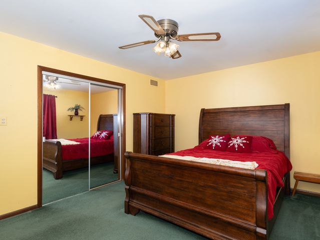 10S144 Ridge Road, Naperville, IL 60565