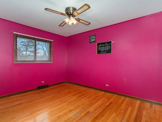 10S144 Ridge Road, Naperville, IL 60565