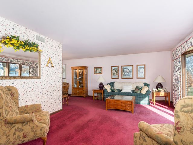 10S144 Ridge Road, Naperville, IL 60565