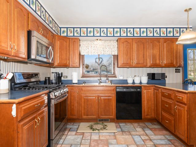 10S144 Ridge Road, Naperville, IL 60565