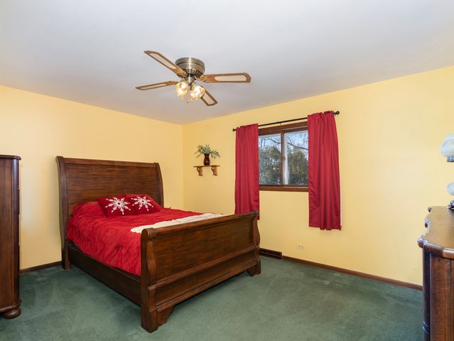 10S144 Ridge Road, Naperville, IL 60565