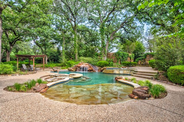 3905 Rothschild Drive, Flower Mound, TX 75022