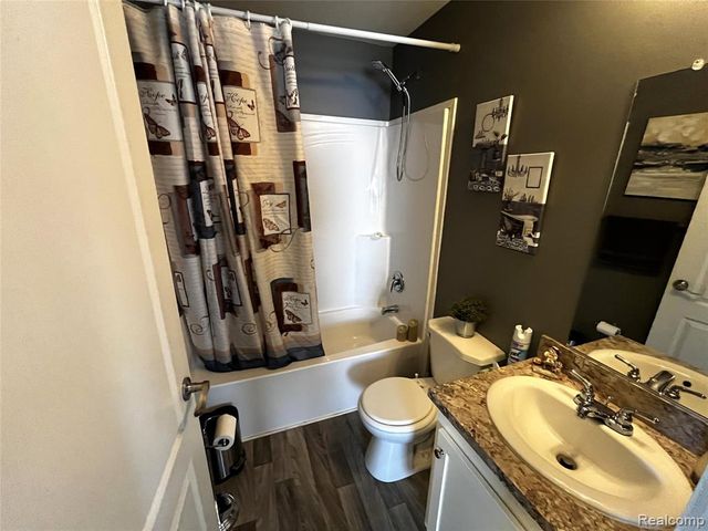 15376 Enchante Drive, Clinton Township, MI 48038