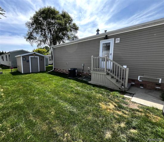 15376 Enchante Drive, Clinton Township, MI 48038