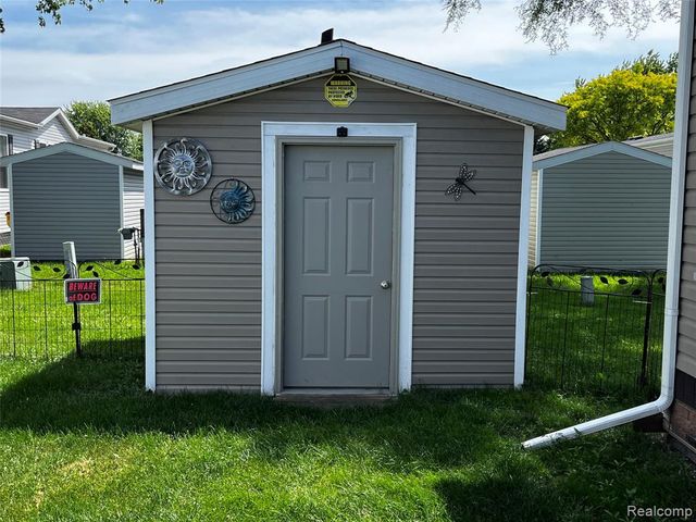 15376 Enchante Drive, Clinton Township, MI 48038