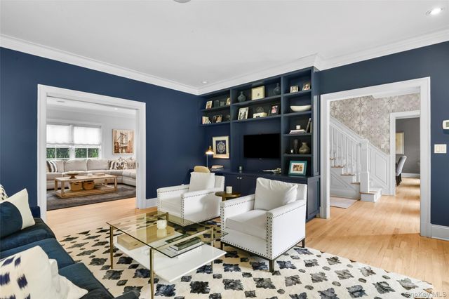 9 Daymon Terrace, Larchmont, NY 10538